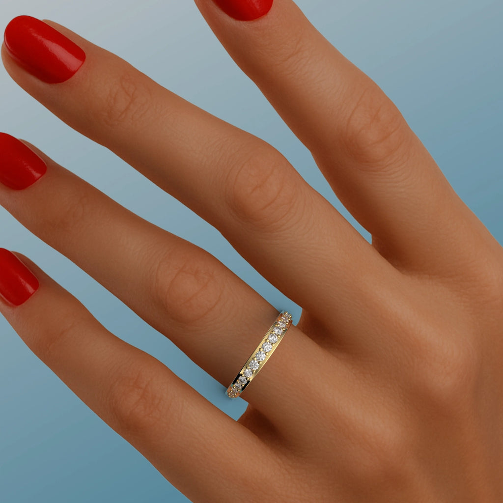 Vittoria Band in Yellow Gold and Diamonds image 1