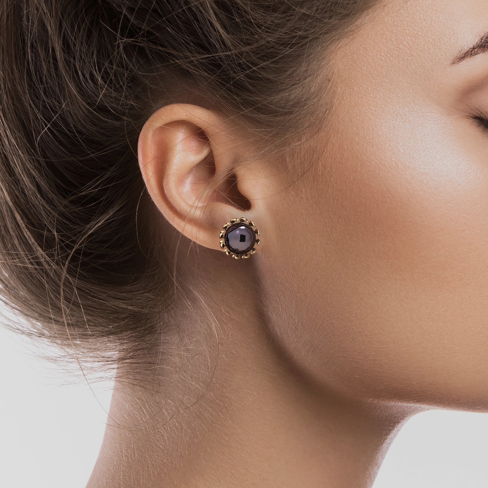 Ladinardò™ 2024 Solar Eclipse Stud Earrings in Yellow Gold, Black Tahitian Pearl image 3